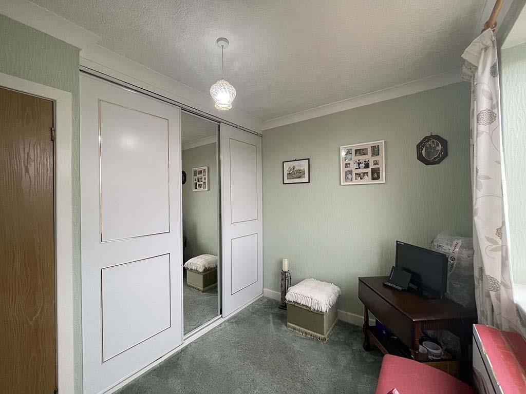 2 bedroom detached bungalow SSTC in Barnoldswick - IMG_7399.jpg